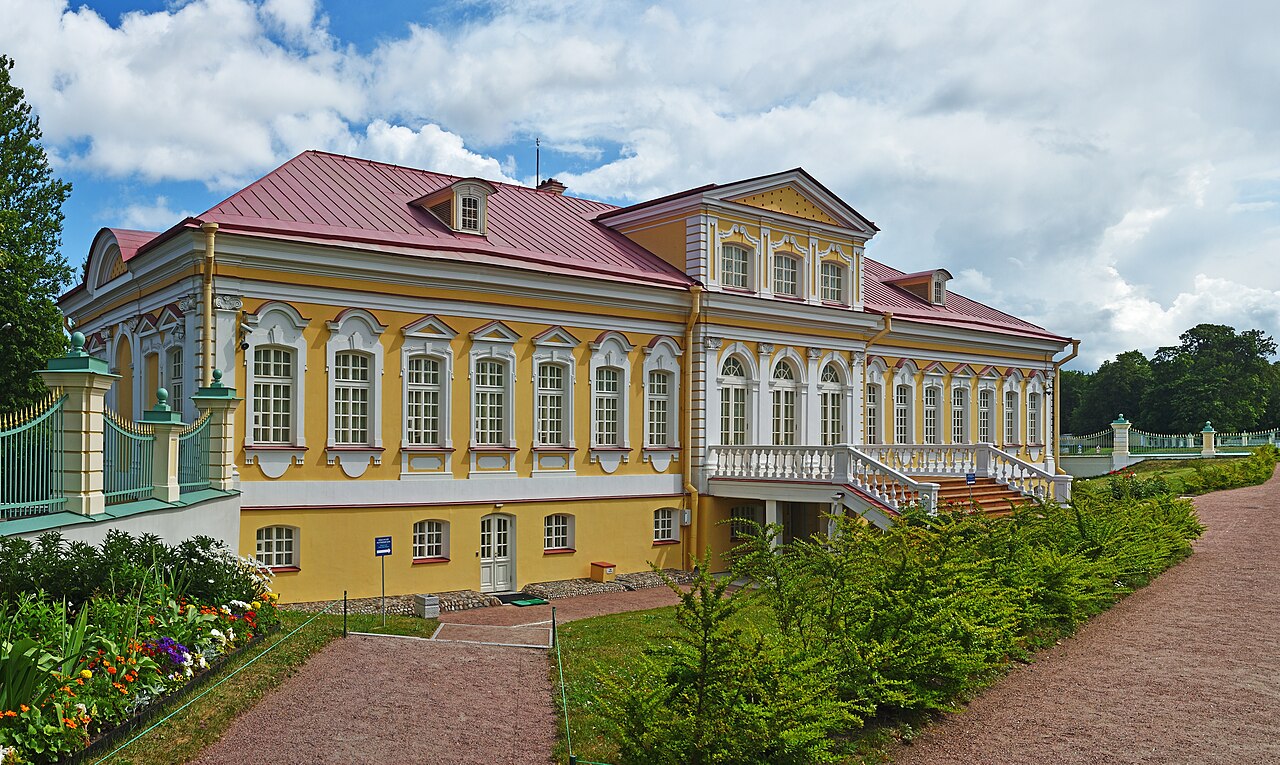 Картинный дом в Ораниенбауме